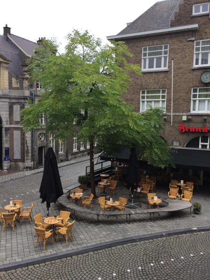 De Stadswal 2*